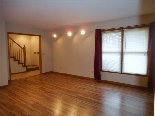 2649 Evergreen Dr, Warsaw, IN 46582 photo 2