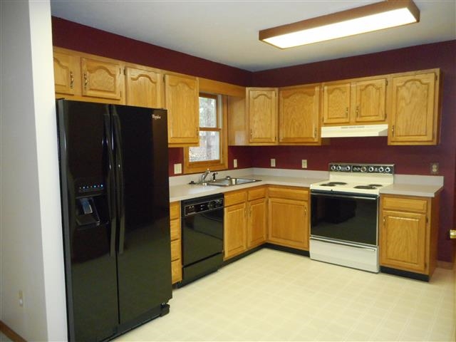 2649 Evergreen Dr, Warsaw, IN 46582 photo 3