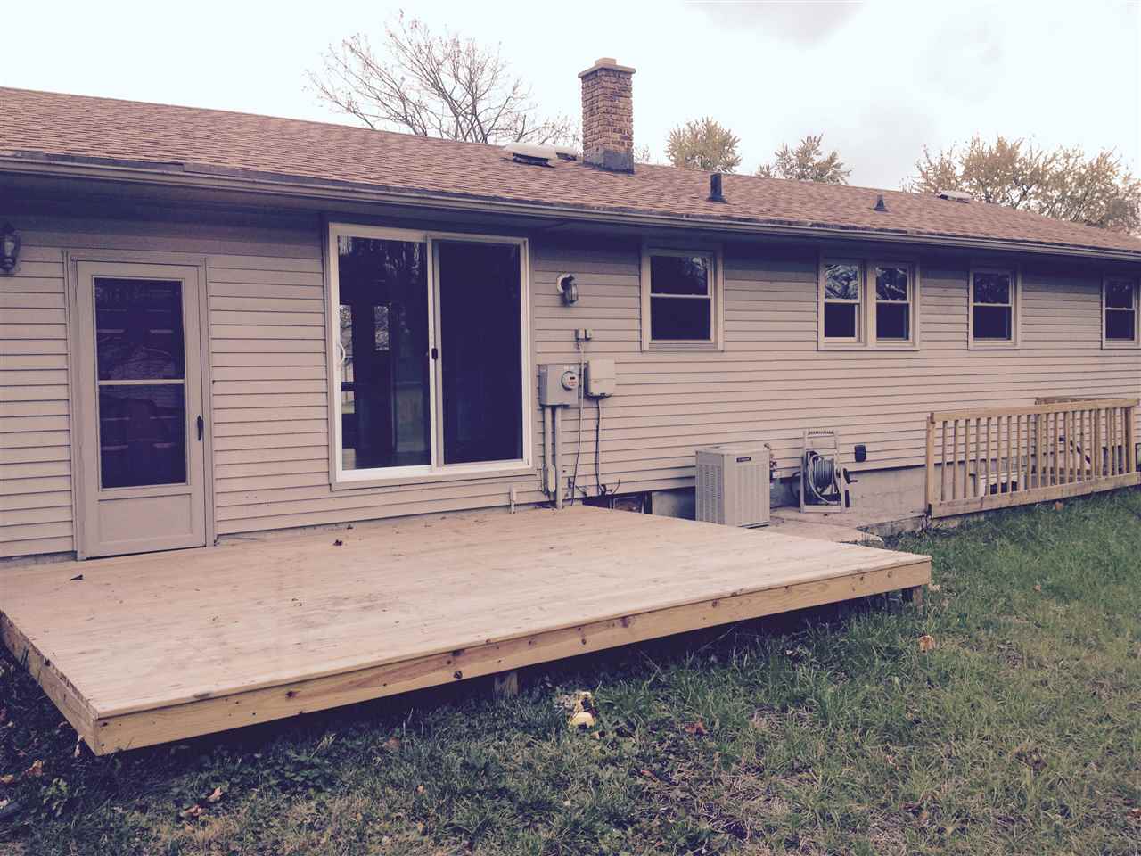6619 Sunland Dr, Fort Wayne, IN 46815 photo 3