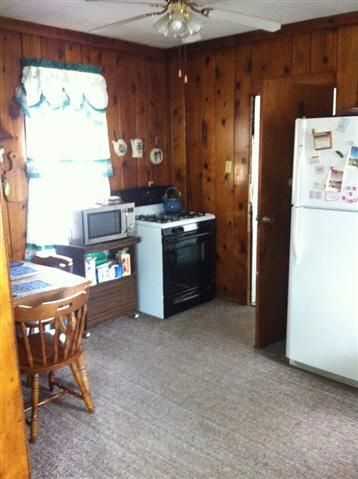 190 W Spring St, Waterloo, IN 46793 photo 2