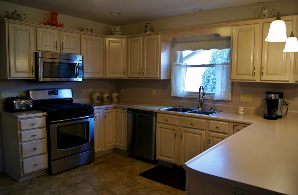 2424 Sally St, Warsaw, IN 46580 photo 6