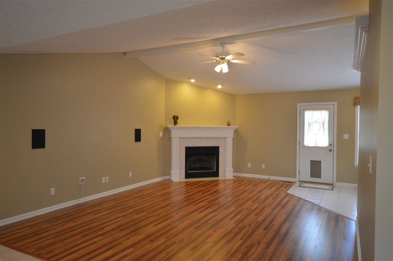 5055 Tippecanoe Dr, Newburgh, IN 47630 photo 2