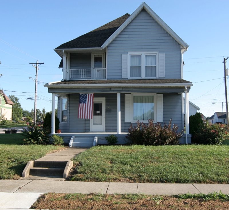 404 E 5th St, Jasper, IN 47546 photo 2