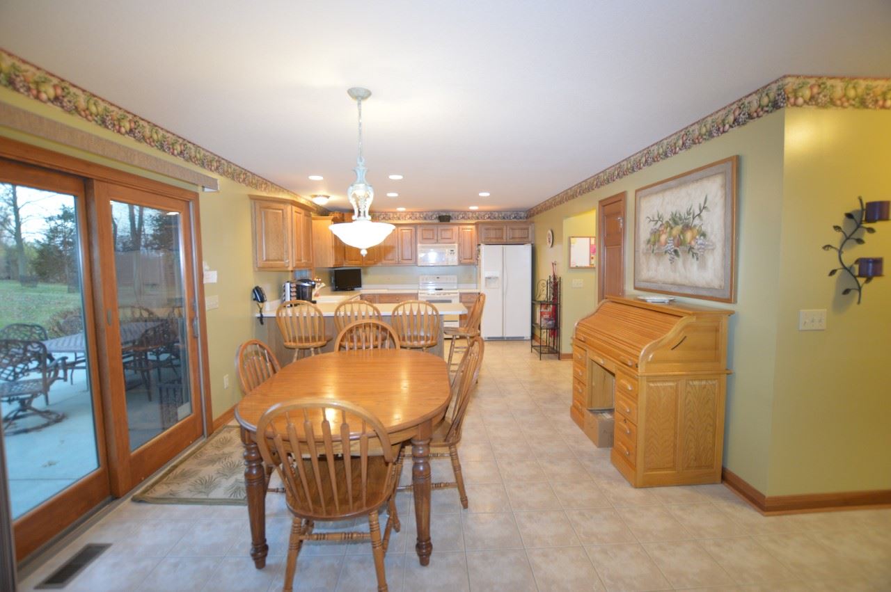 1803 Falconview Pl E, Fort Wayne, IN 46818 photo 8