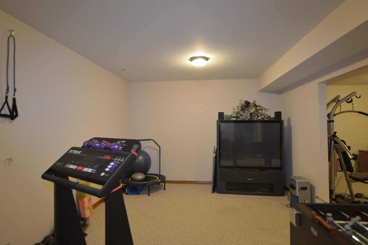 1803 Falconview Pl E, Fort Wayne, IN 46818 photo 32