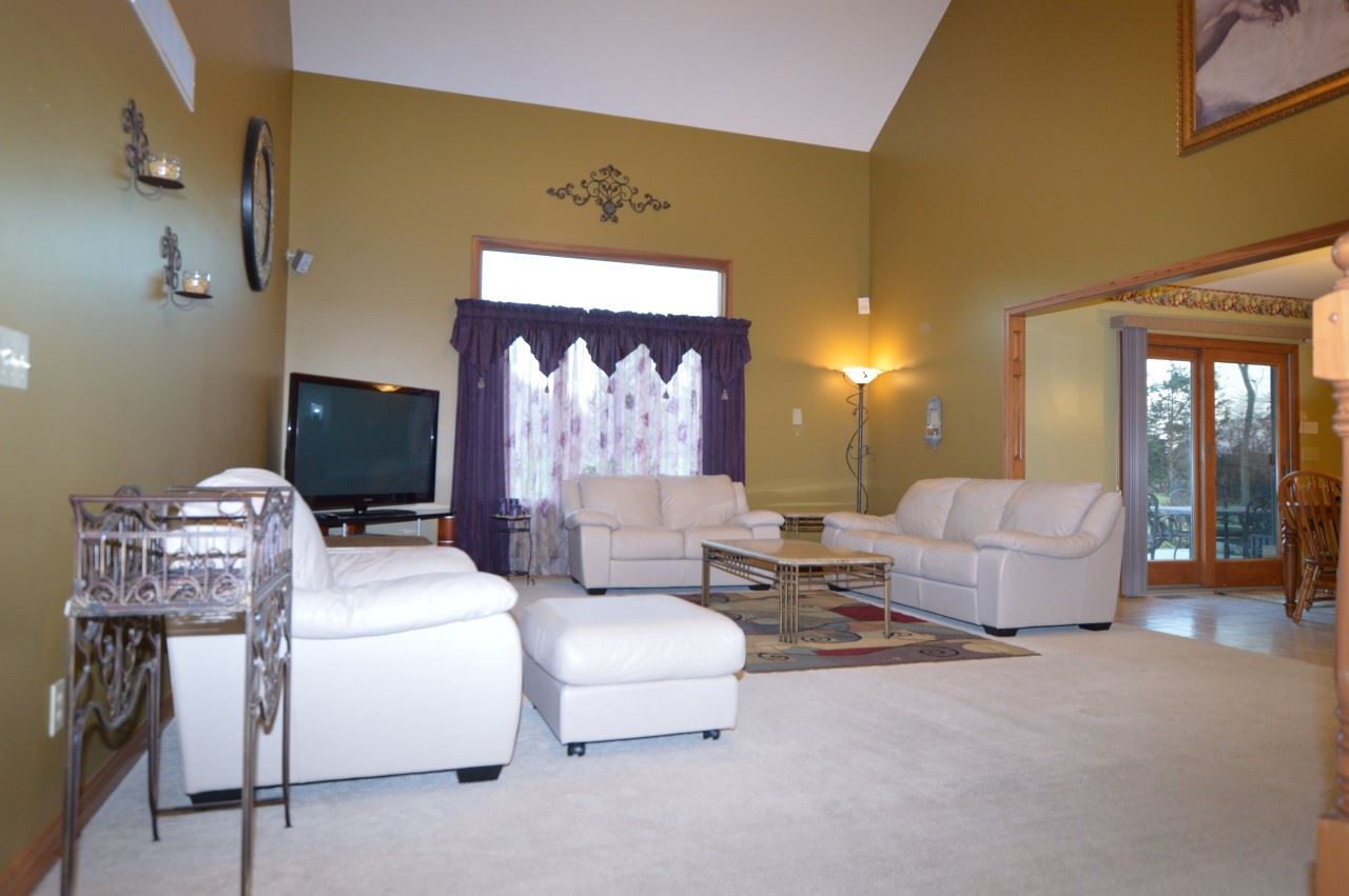 1803 Falconview Pl E, Fort Wayne, IN 46818 photo 5
