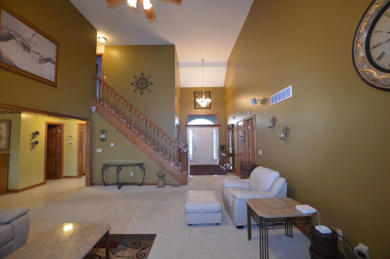 1803 Falconview Pl E, Fort Wayne, IN 46818 photo 7