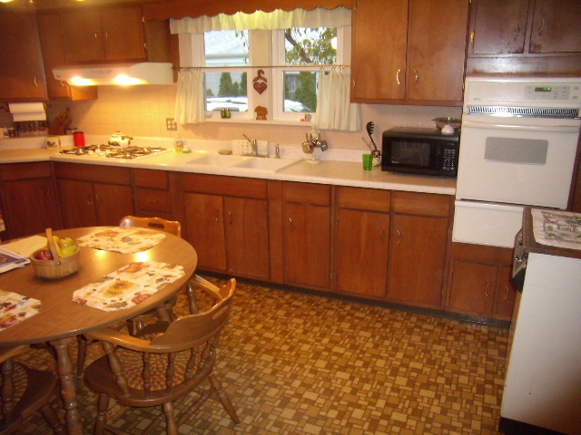 210 E Mill St, Angola, IN 46703 photo 9