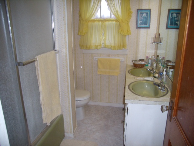 210 E Mill St, Angola, IN 46703 photo 16