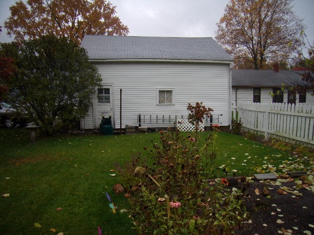 210 E Mill St, Angola, IN 46703 photo 3