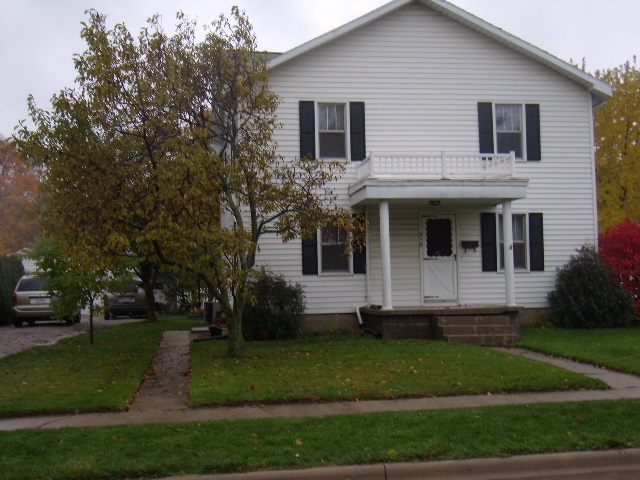 210 E Mill St, Angola, IN 46703 photo 1