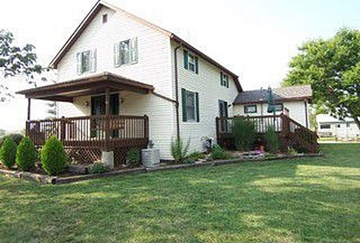 165 W Parr Rd, Berne, IN 46711 photo 7