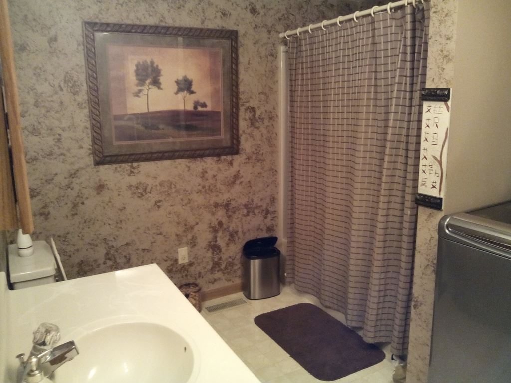 165 W Parr Rd, Berne, IN 46711 photo 9