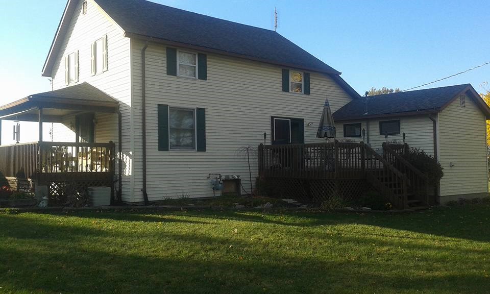 165 W Parr Rd, Berne, IN 46711 photo 1