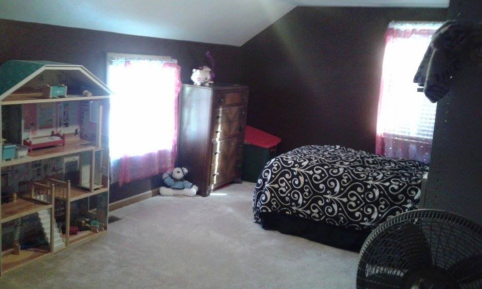 165 W Parr Rd, Berne, IN 46711 photo 3