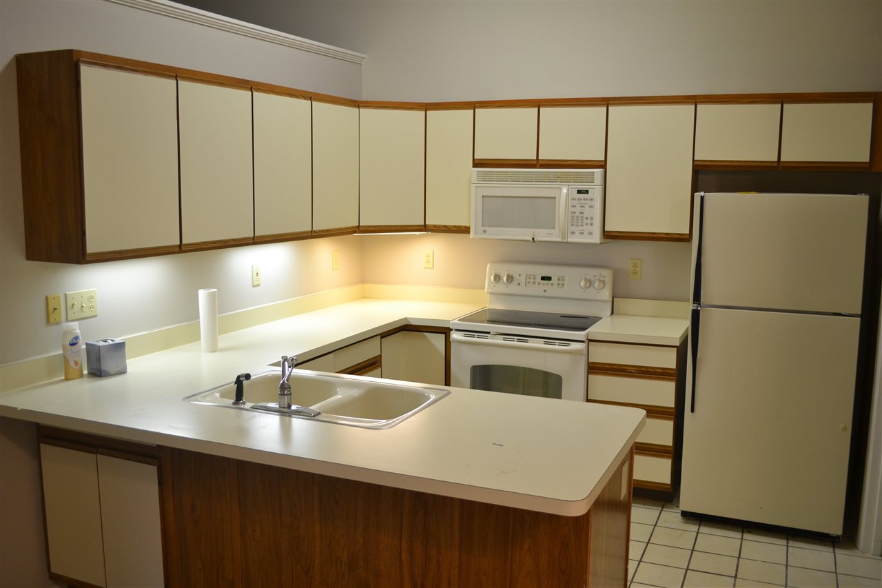 746 E Pepperridge Dr, Bloomington, IN 47401 photo 2