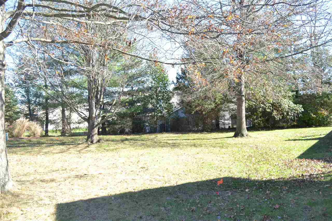 746 E Pepperridge Dr, Bloomington, IN 47401 photo 3