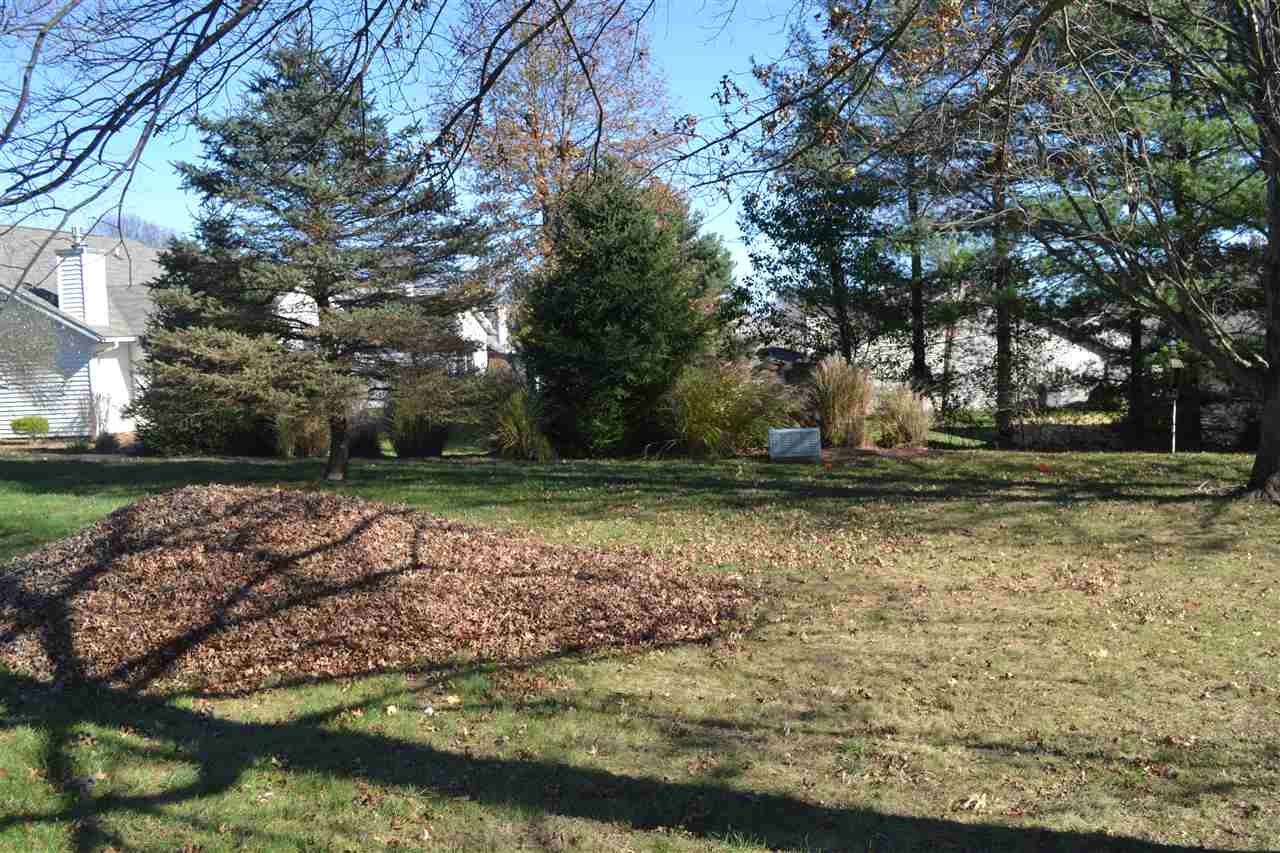 746 E Pepperridge Dr, Bloomington, IN 47401 photo 4