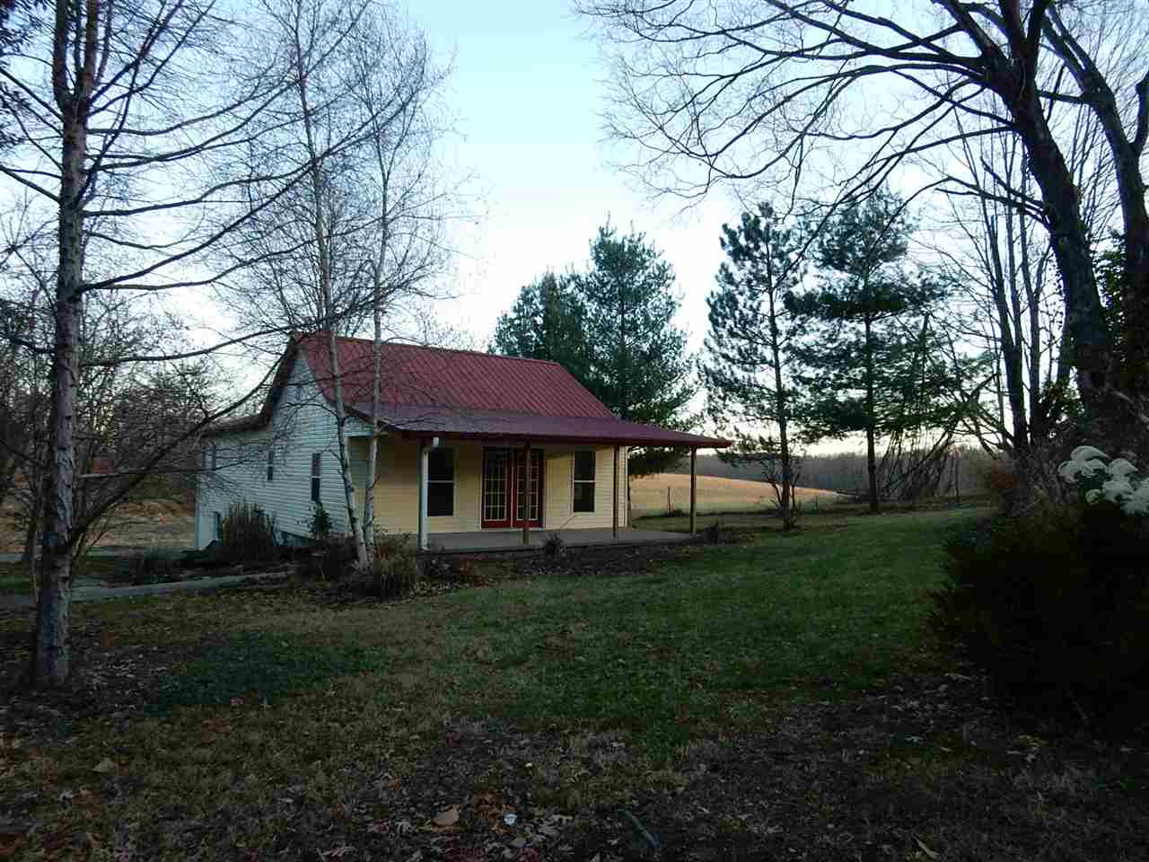 9779 E Dobson Rd, Bloomfield, IN 47424 photo 1