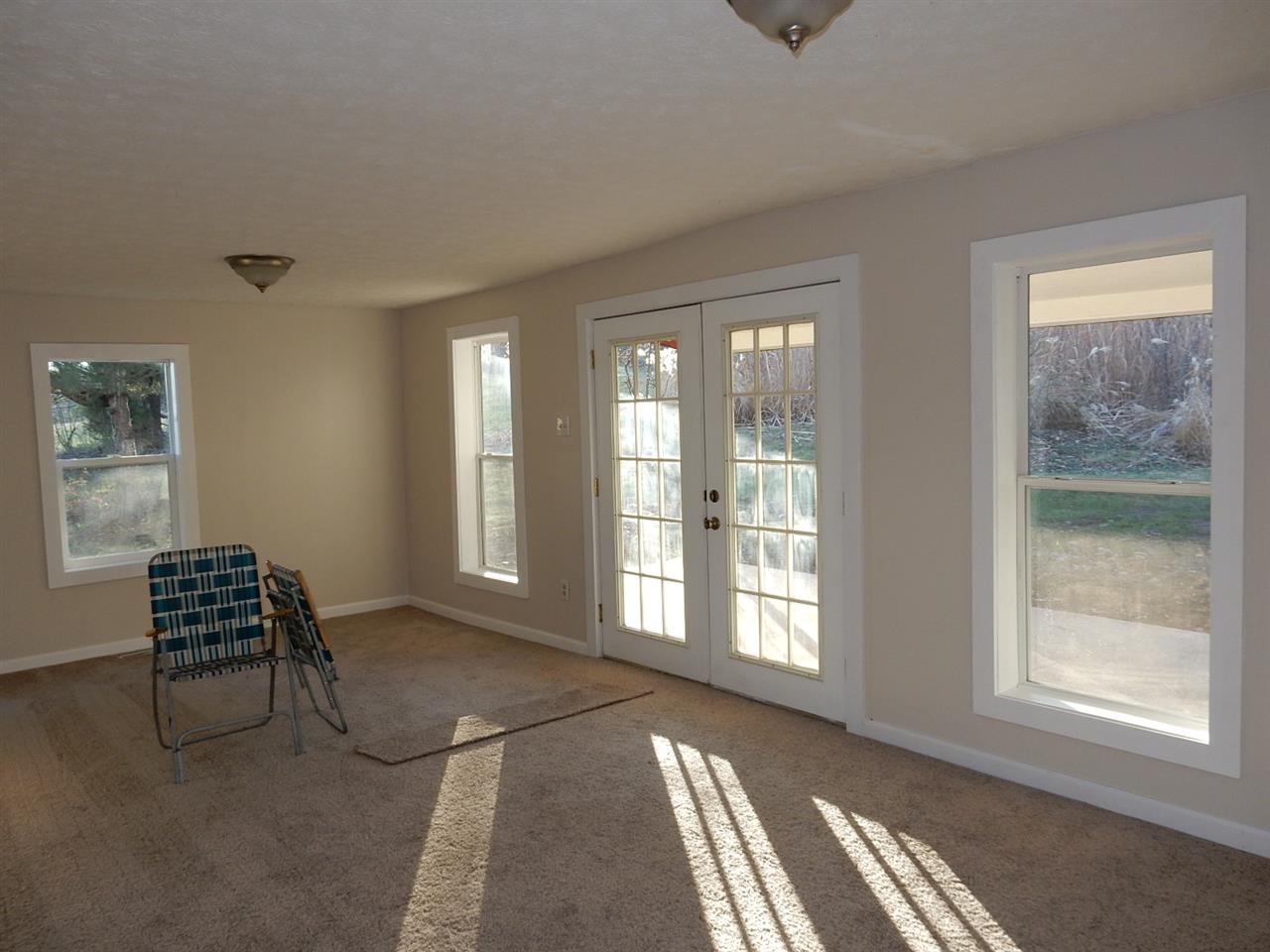 9779 E Dobson Rd, Bloomfield, IN 47424 photo 10