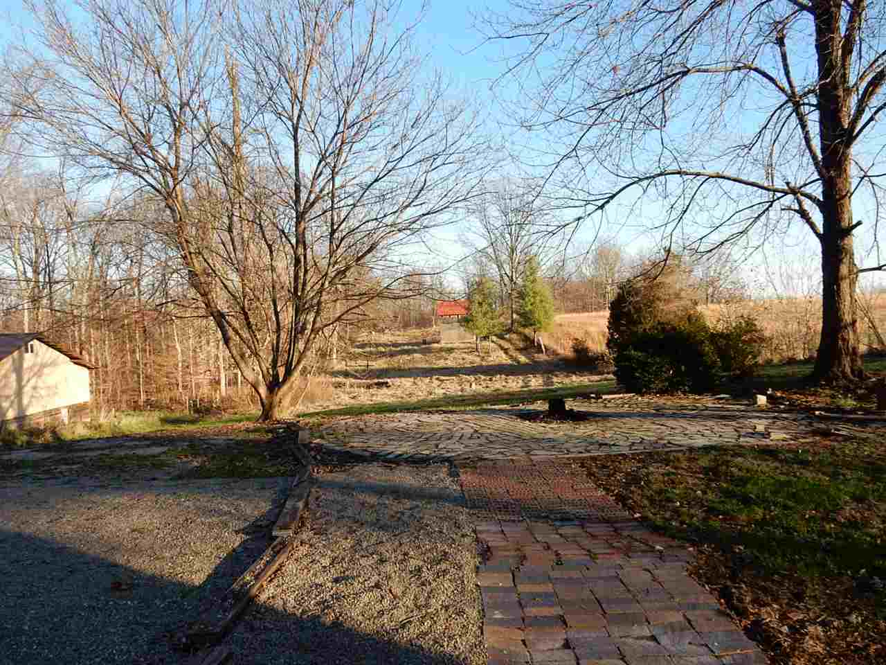9779 E Dobson Rd, Bloomfield, IN 47424 photo 11