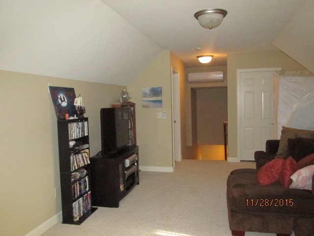 51950 Meadow Creek Dr, Elkhart, IN 46514 photo 15
