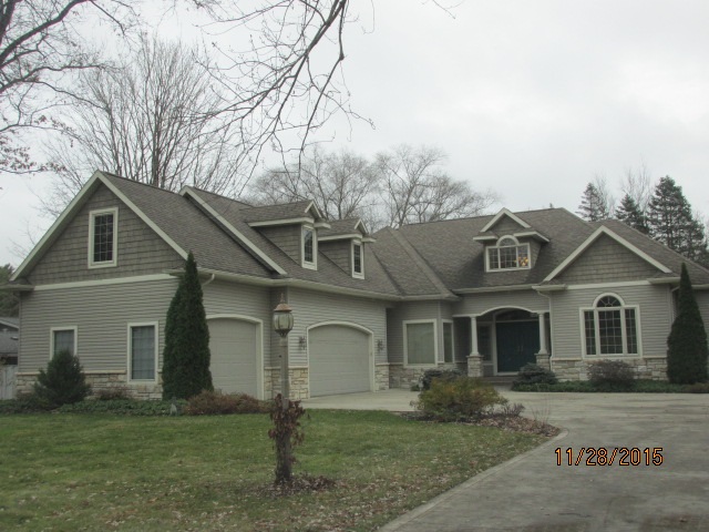51950 Meadow Creek Dr, Elkhart, IN 46514 photo 1