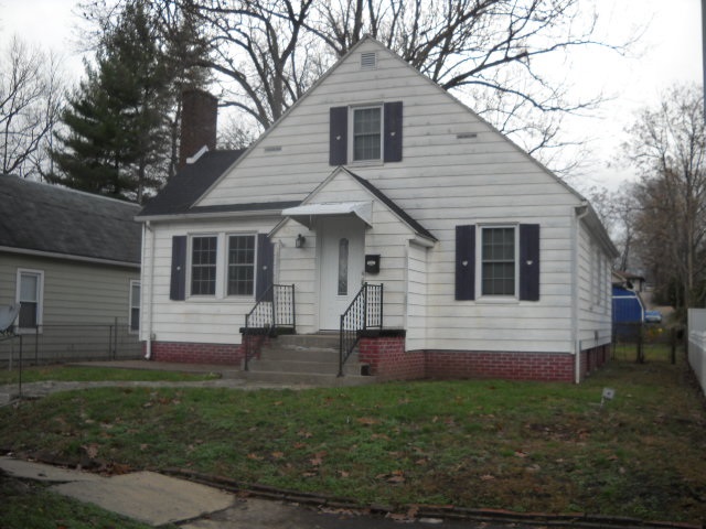 627 Elm St, Rockport, IN 47635 photo 1