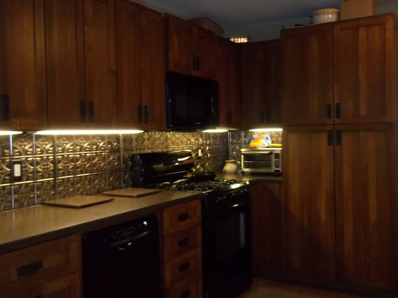 211 E 7th St, Warren, IN 46792 photo 3
