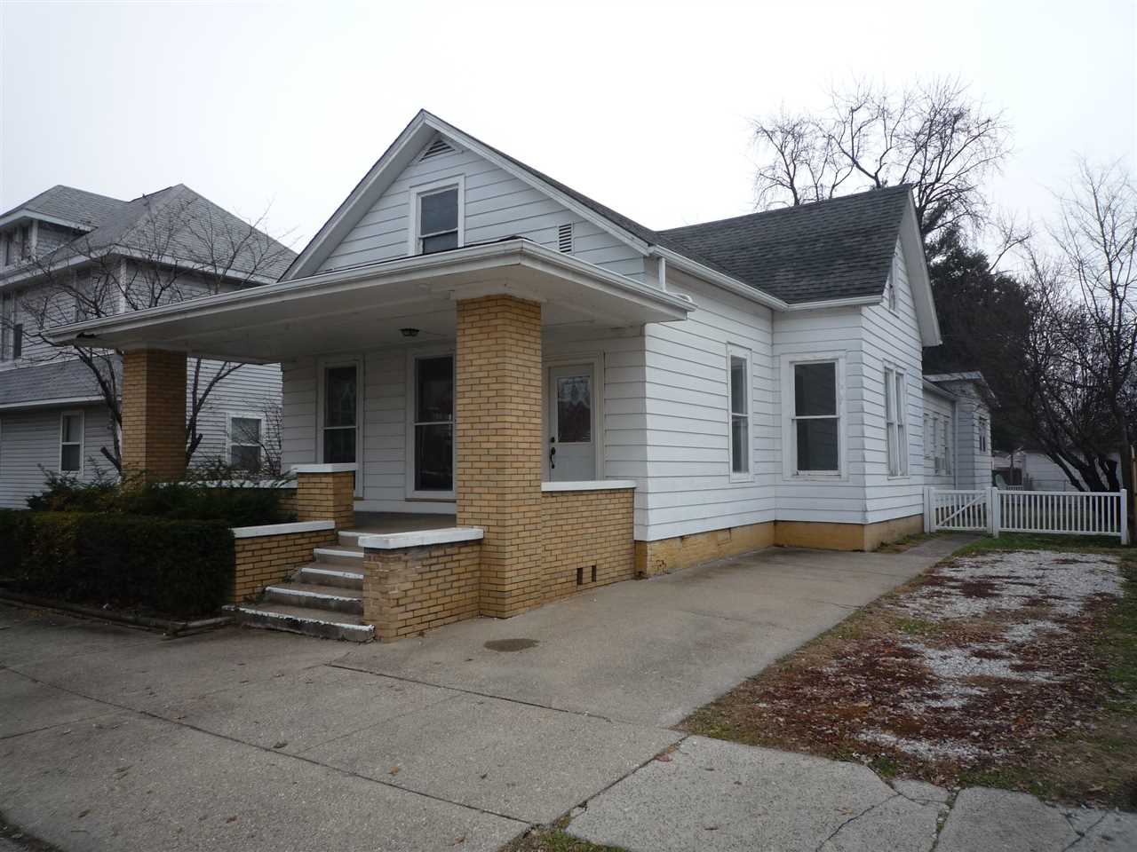 617 N 8th St, Vincennes, IN 47591 photo 1