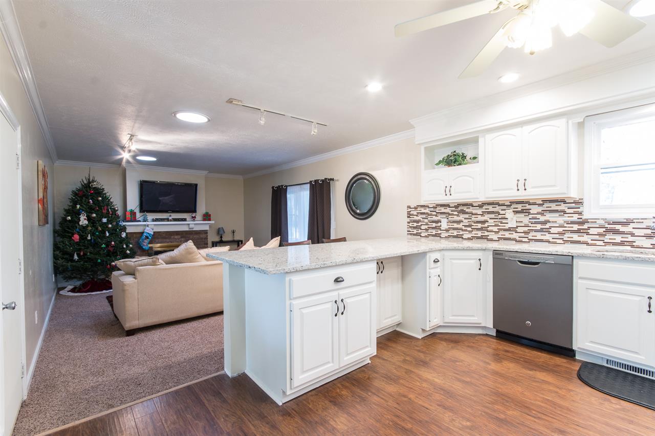 1401 Hampshire Dr, South Bend, IN 46614 photo 7