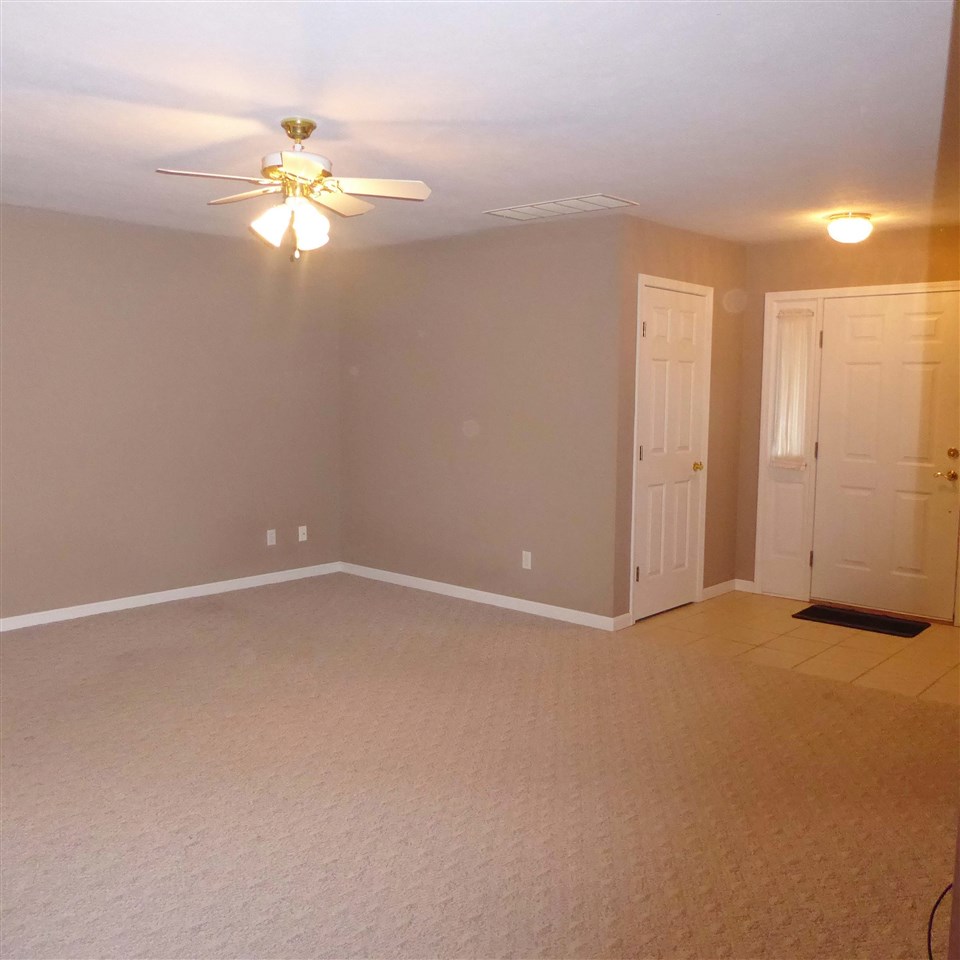50 Oakbrook Ct, Jasper, IN 47546 photo 4