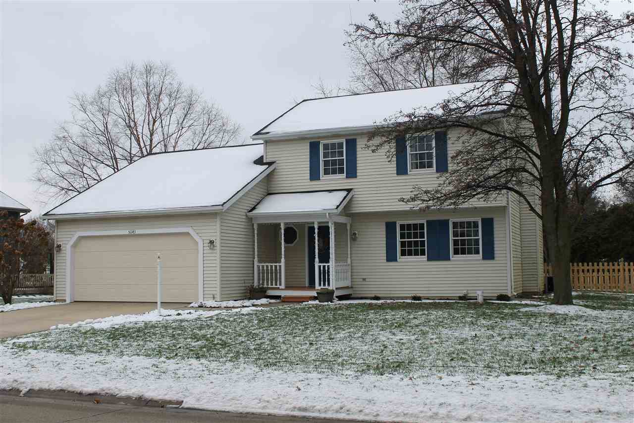 51143 Oak Lined, Granger, IN 46530 photo 2