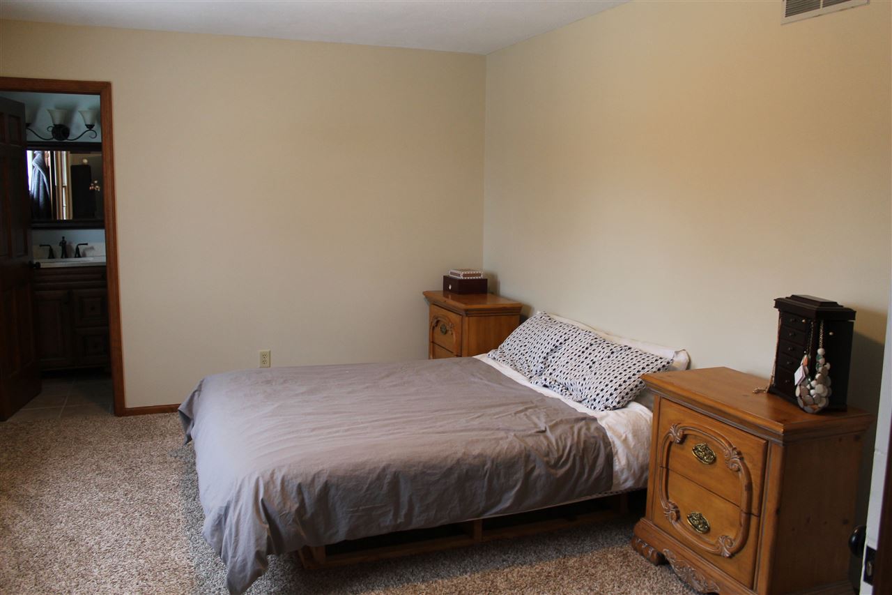 51143 Oak Lined, Granger, IN 46530 photo 17