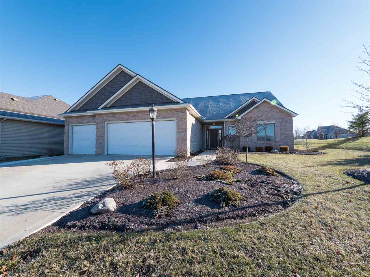 16102 Ballantyne Trl, Huntertown, IN 46748 photo 1