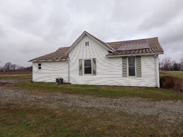 2134 N 100 E, Bluffton, IN 46714 photo 3