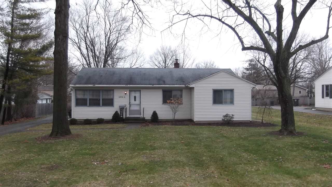4844 Blum Dr, Fort Wayne, IN 46835 photo 2