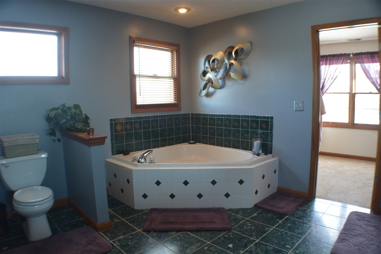 4715 Wexmoor Dr, Kokomo, IN 46901 photo 20