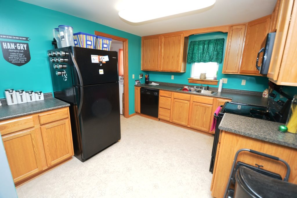 1354 E Walnut St, Frankfort, IN 46041 photo 8