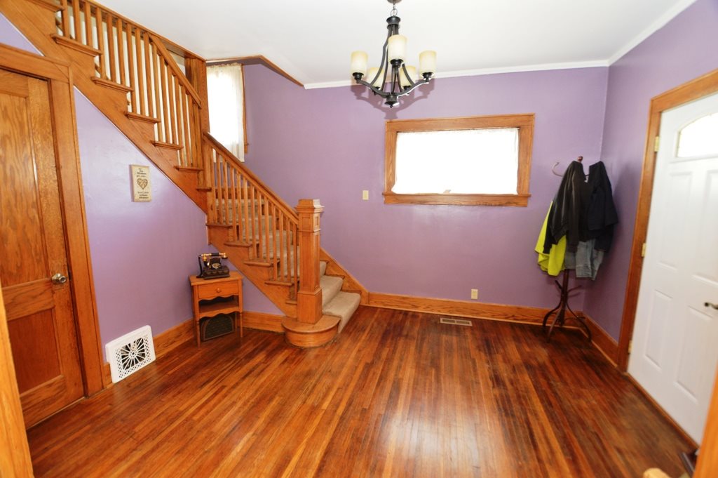 1354 E Walnut St, Frankfort, IN 46041 photo 3