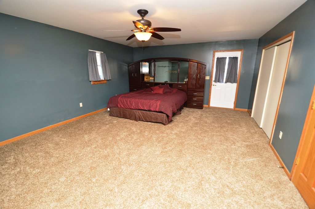1354 E Walnut St, Frankfort, IN 46041 photo 10