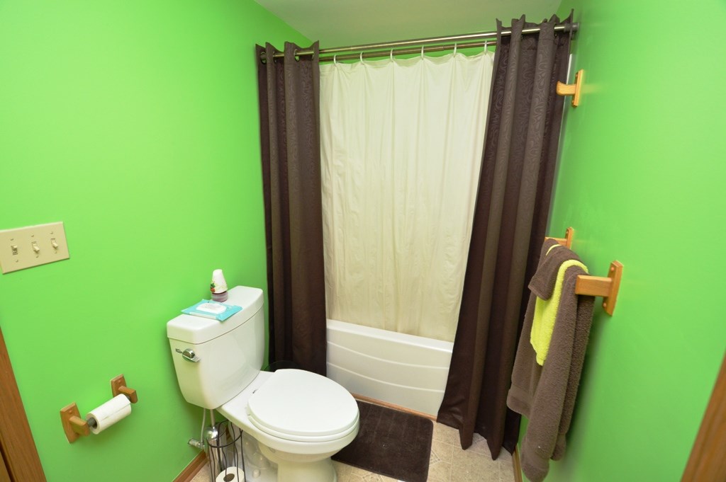 1354 E Walnut St, Frankfort, IN 46041 photo 12