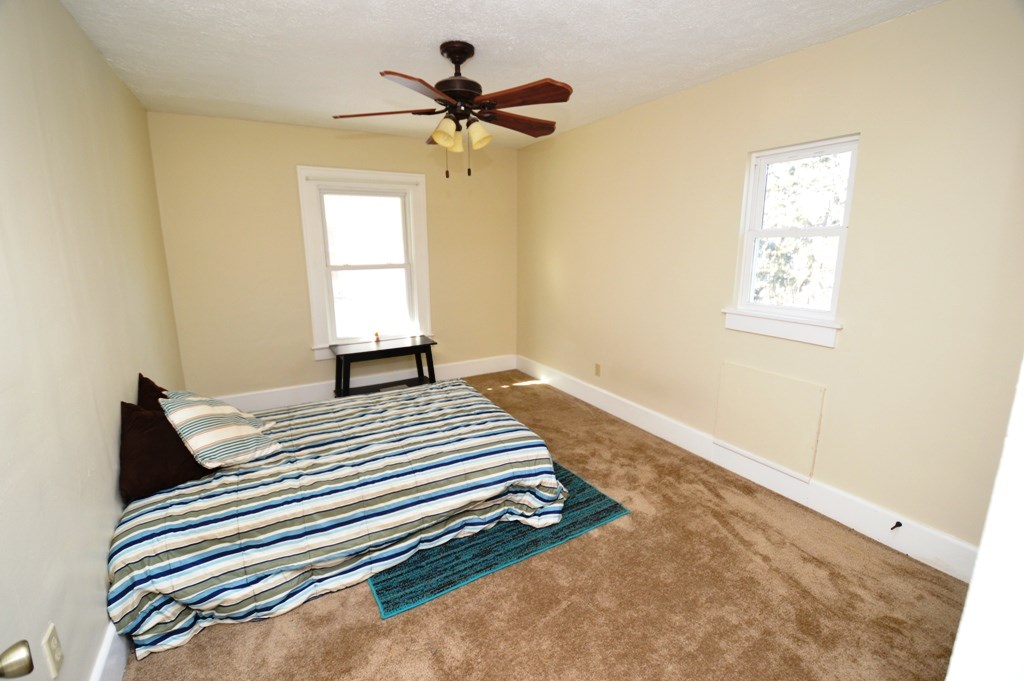 1354 E Walnut St, Frankfort, IN 46041 photo 17