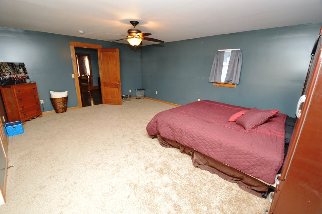 1354 E Walnut St, Frankfort, IN 46041 photo 11