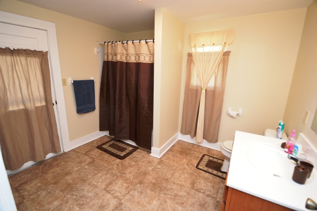 1354 E Walnut St, Frankfort, IN 46041 photo 21