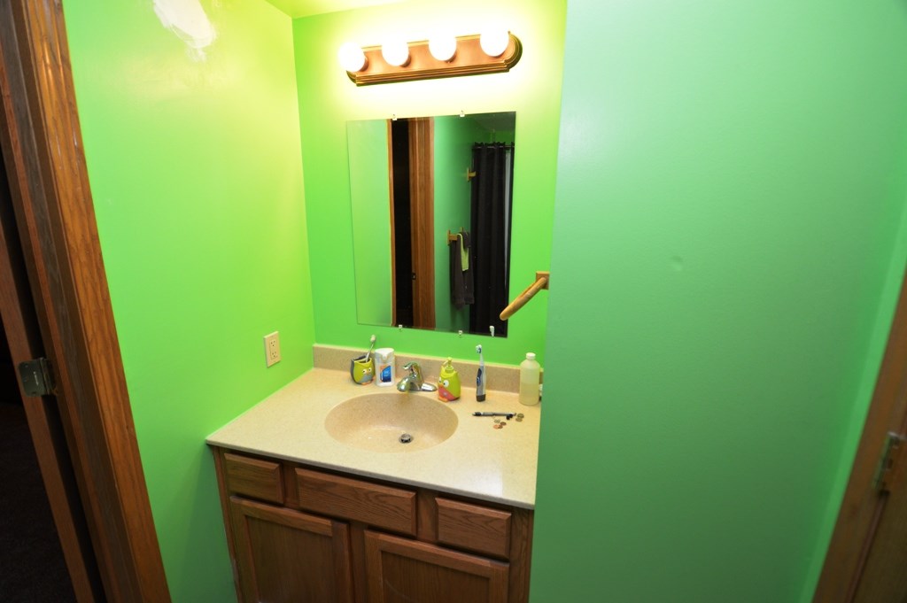 1354 E Walnut St, Frankfort, IN 46041 photo 13