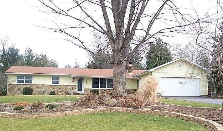 3695 E Robin Rd, Bloomington, IN 47401 photo 1