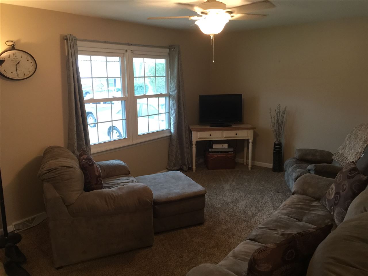 4138 E Ridgeview Blvd, Vincennes, IN 47591 photo 2