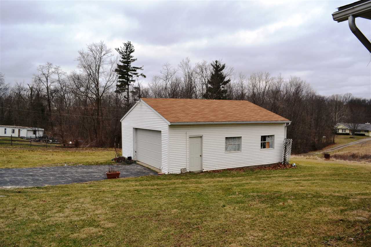 6574 W May Rd, Bloomington, IN 47403 photo 2