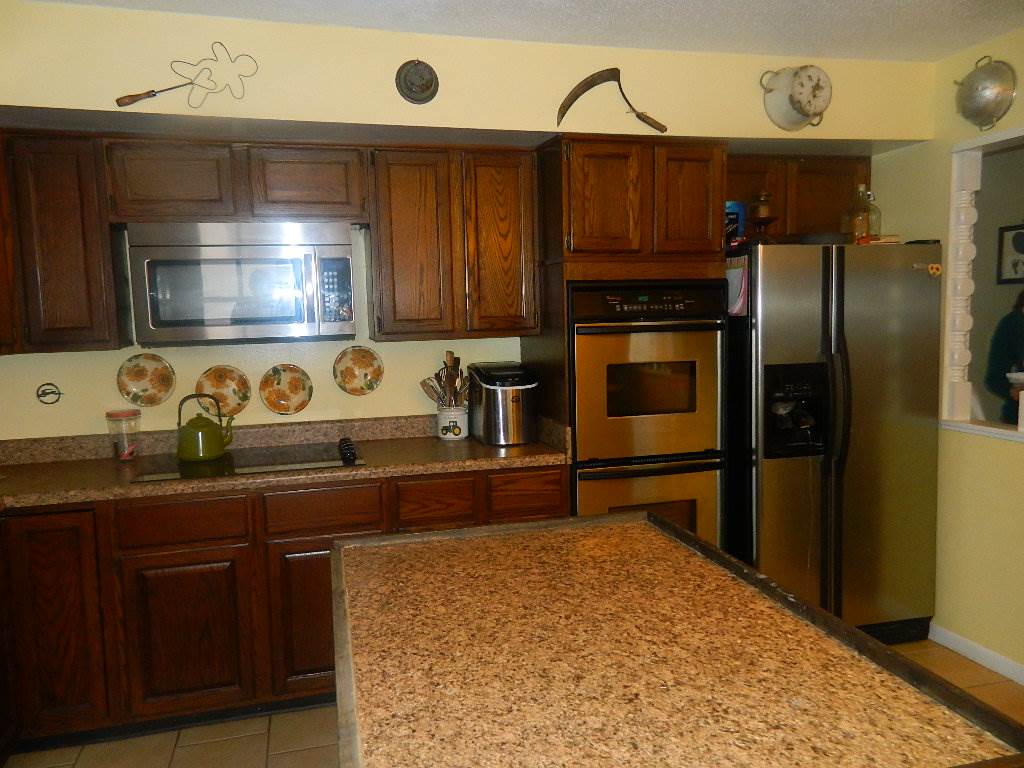 4020 N Weaver Rd, Marion, IN 46952 photo 3